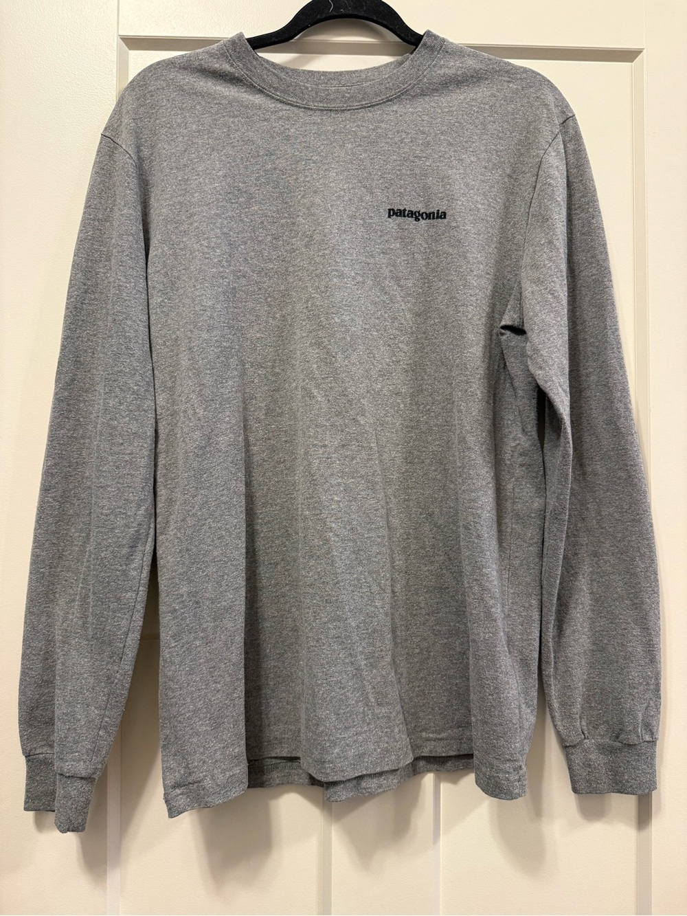 Patagonia Gray Long-Sleeve Logo Tee